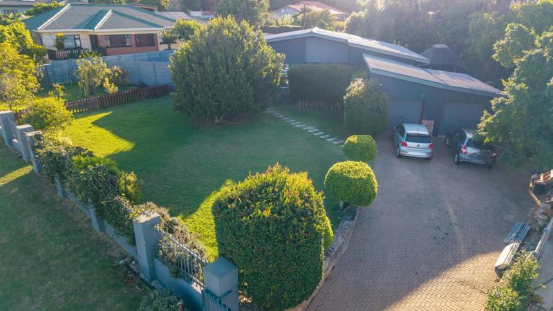 3 Bedroom Property for Sale in Mossel Bay Central Western Cape